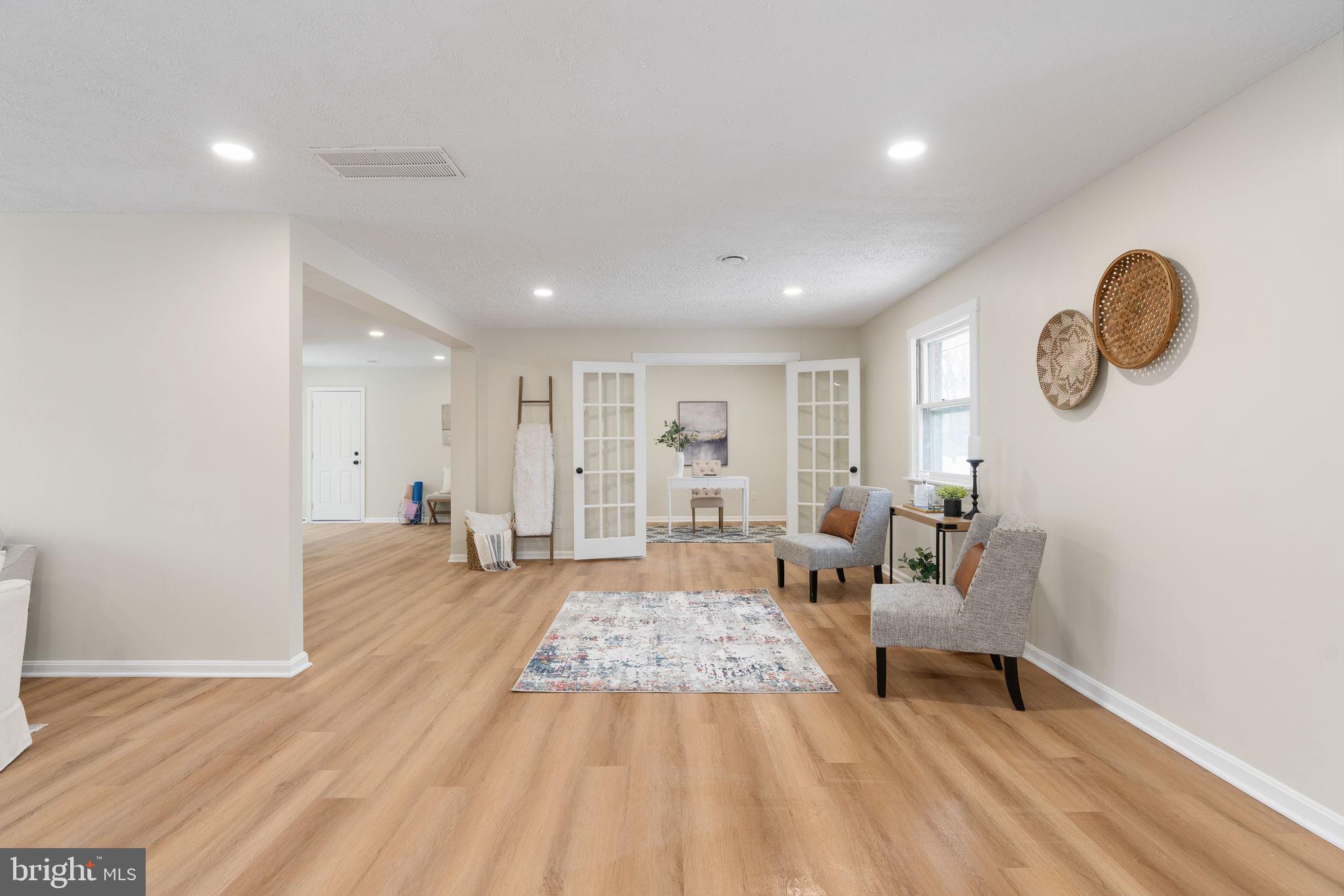 GRAHAM PARK SHORES - Residential