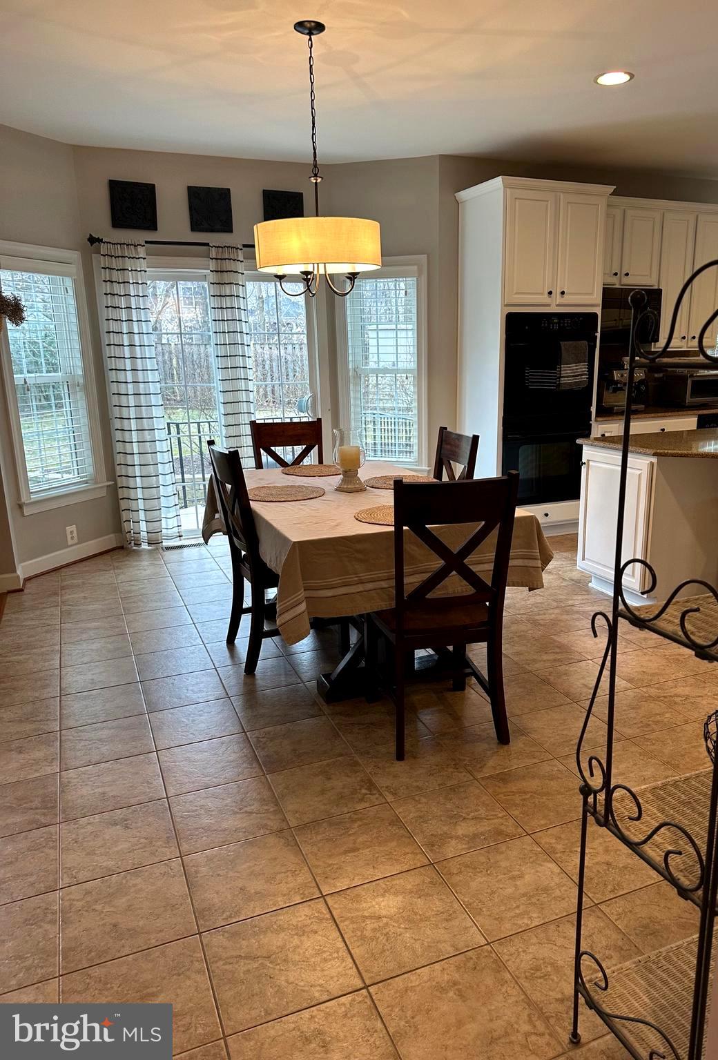 COLES RUN MANOR - Residential