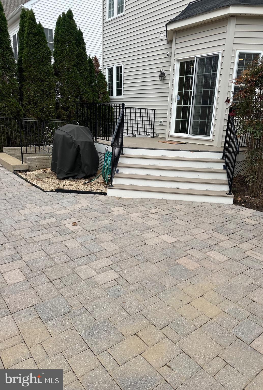 COLES RUN MANOR - Residential