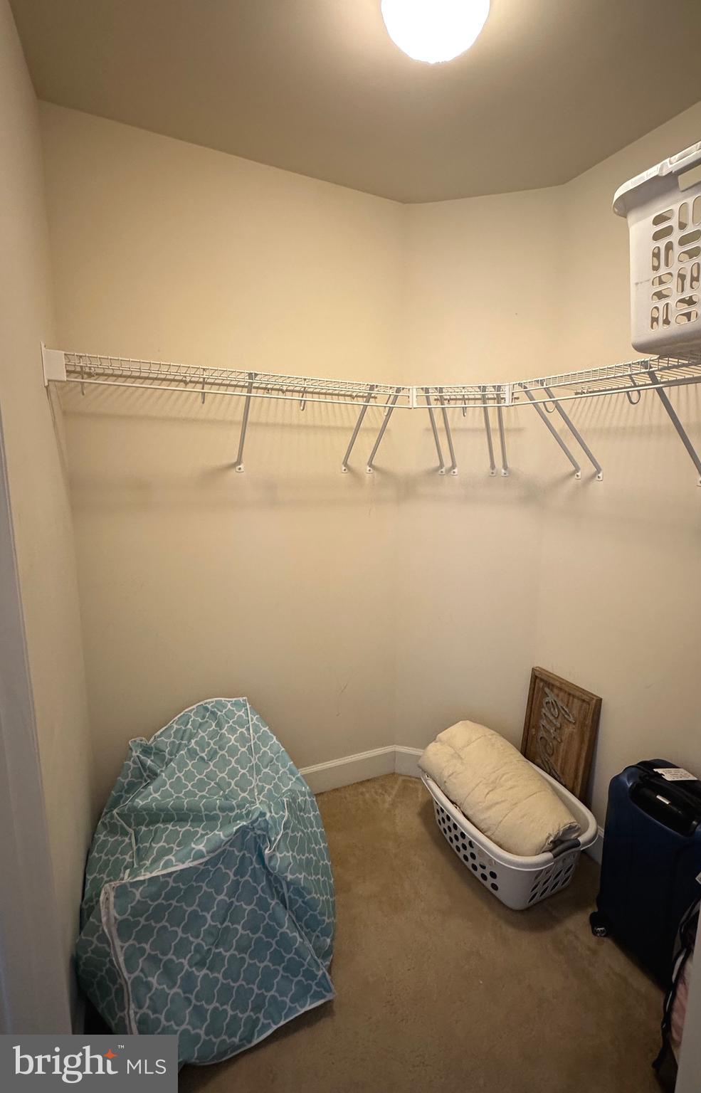 COLES RUN MANOR - Residential