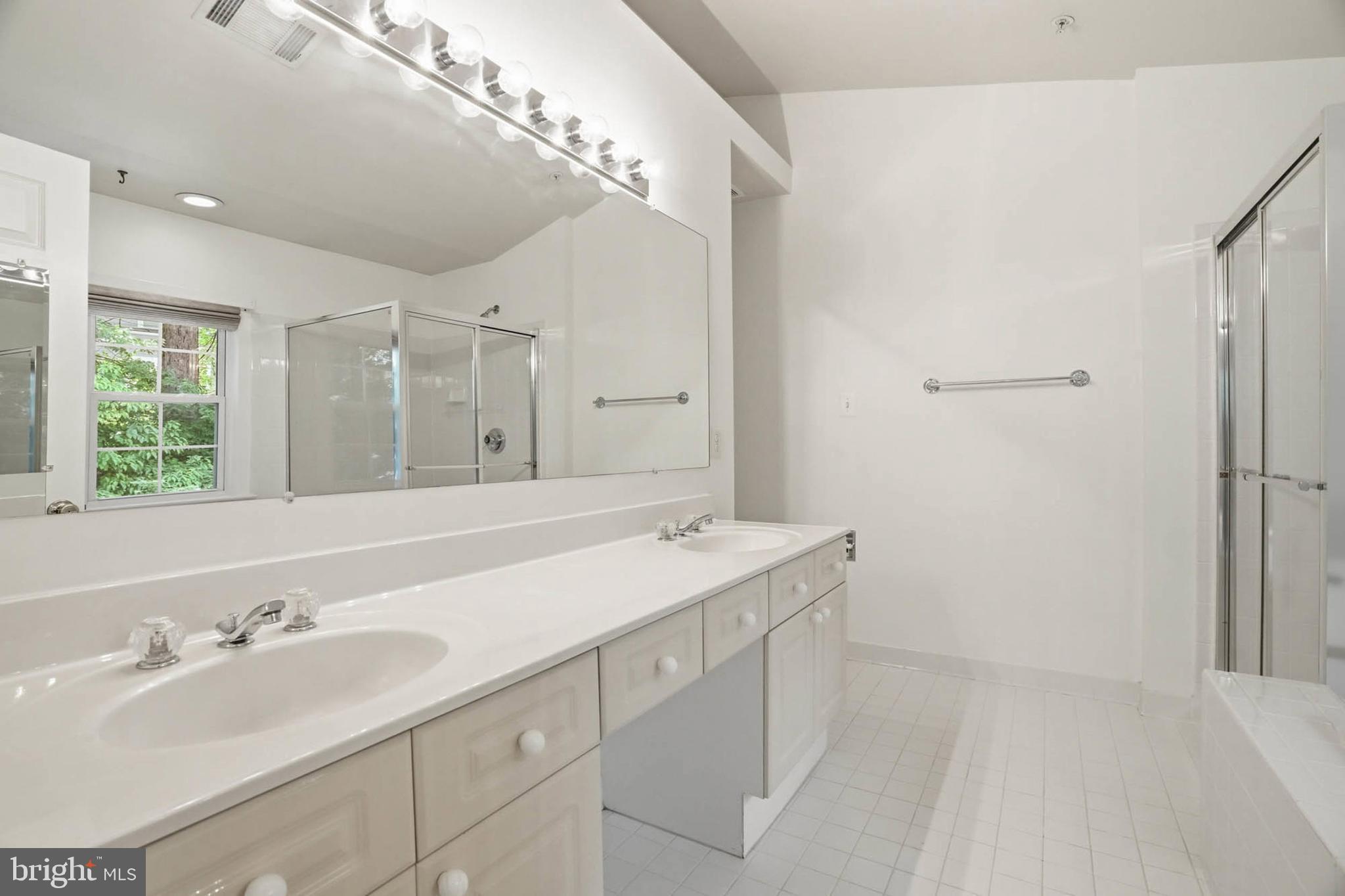 KENSINGTON CROSSING - Residential