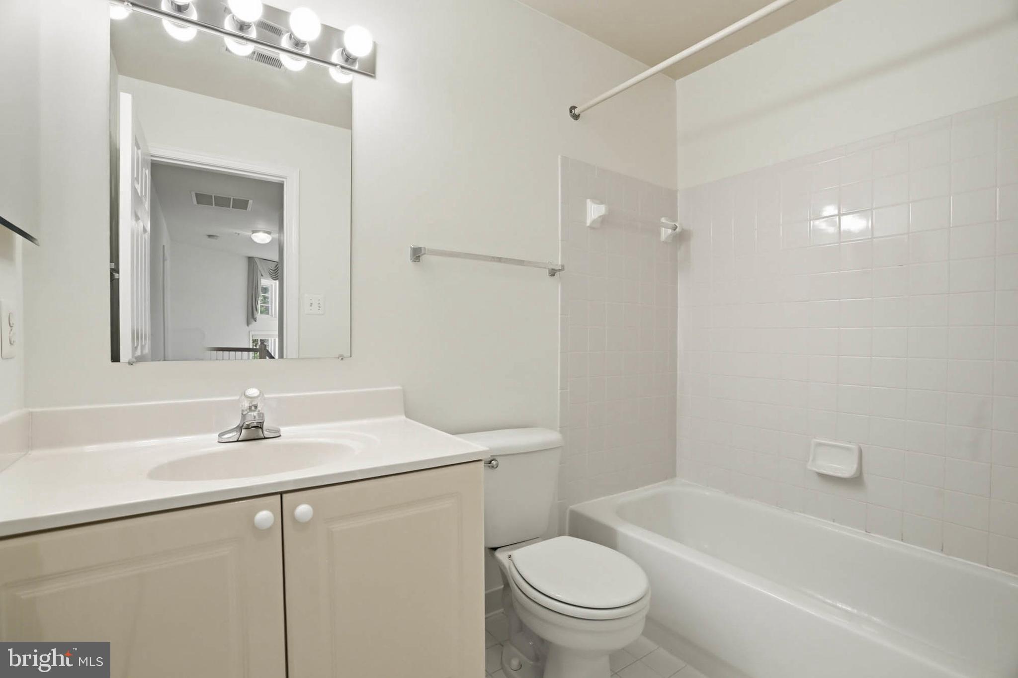 KENSINGTON CROSSING - Residential