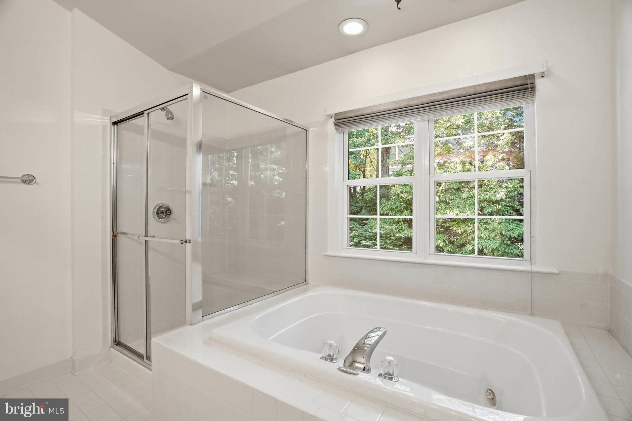 KENSINGTON CROSSING - Residential