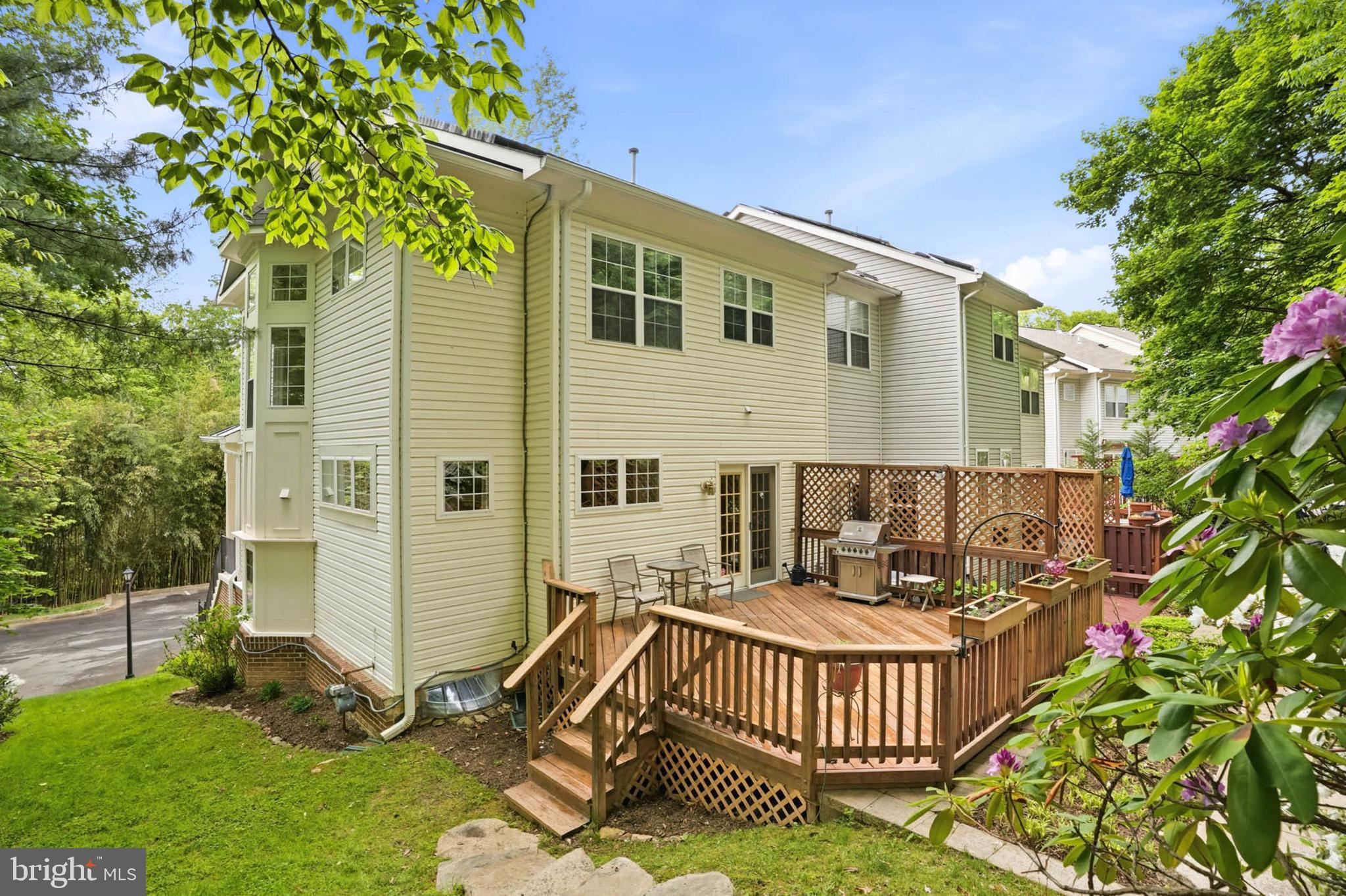 KENSINGTON CROSSING - Residential