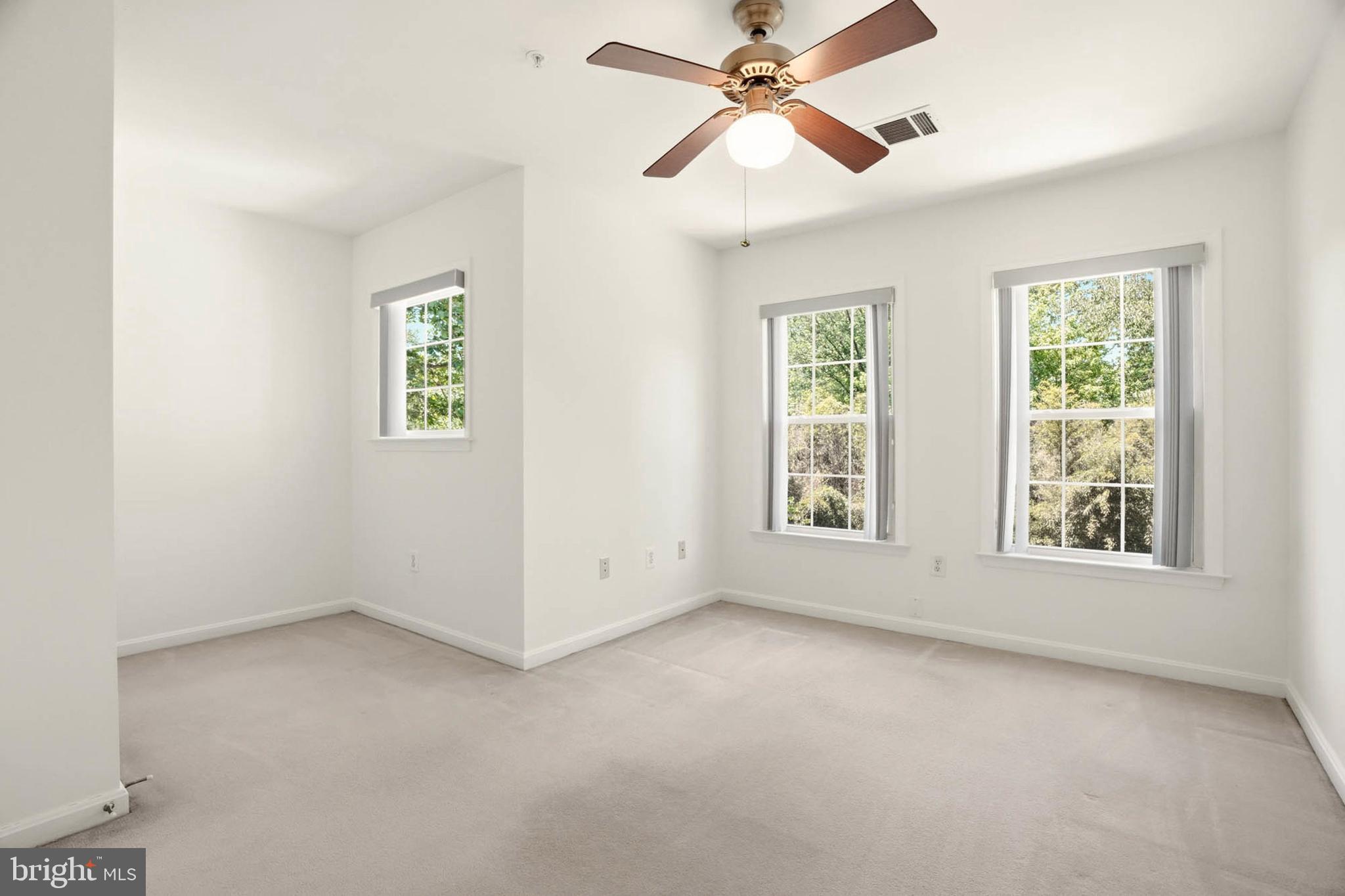 KENSINGTON CROSSING - Residential