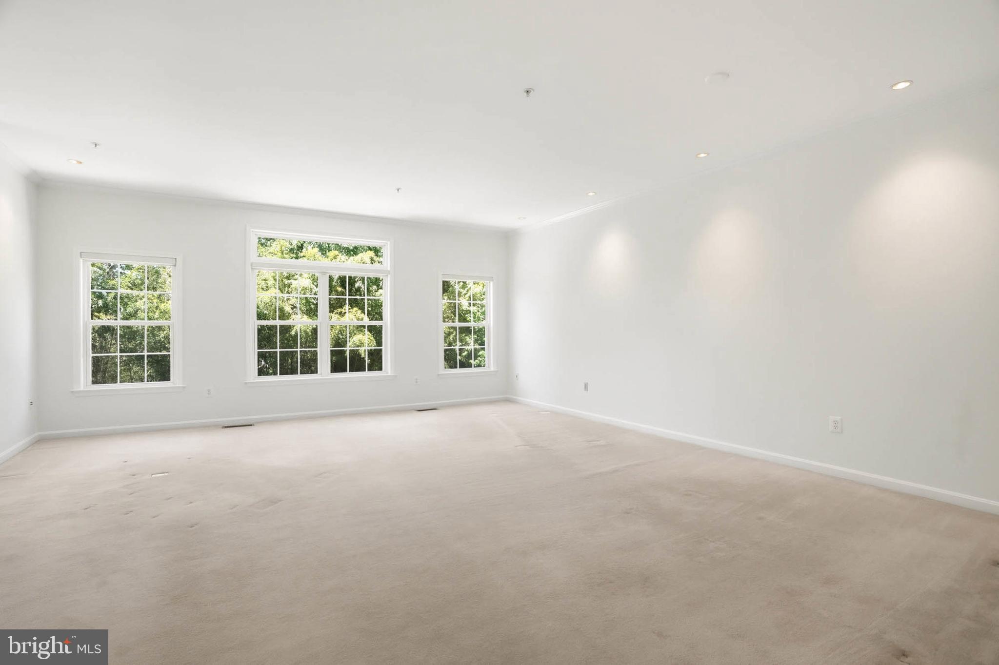 KENSINGTON CROSSING - Residential