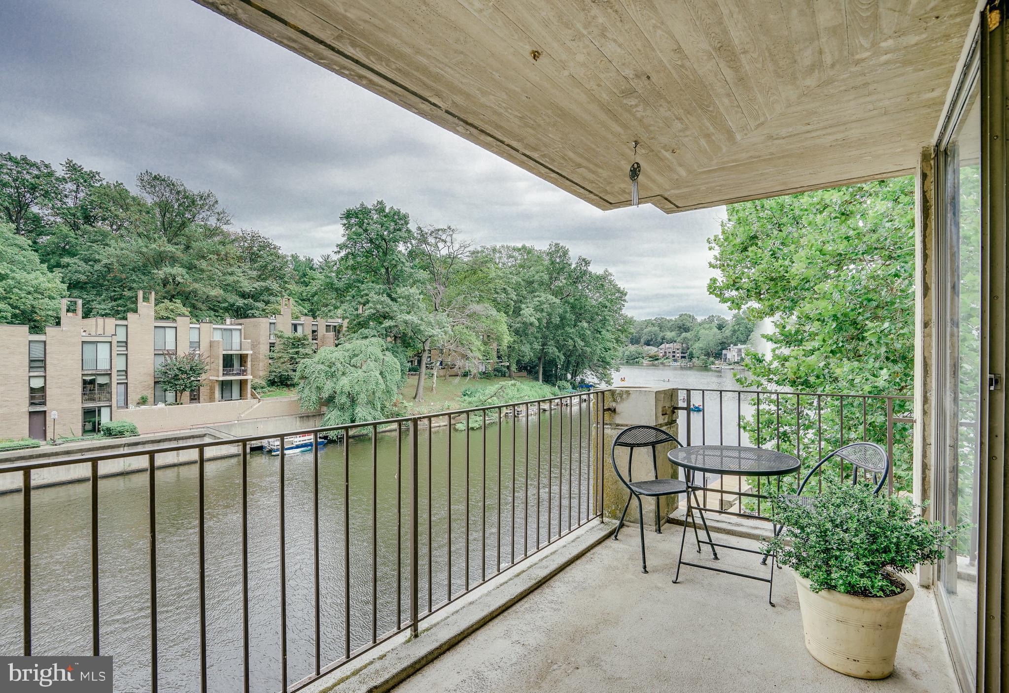 LAKE ANNE OF RESTON - Residential