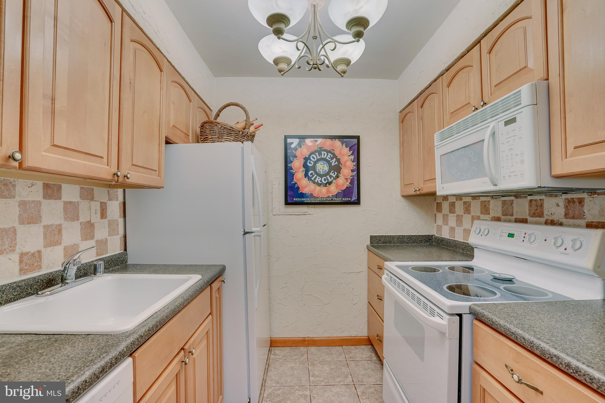 LAKE ANNE OF RESTON - Residential