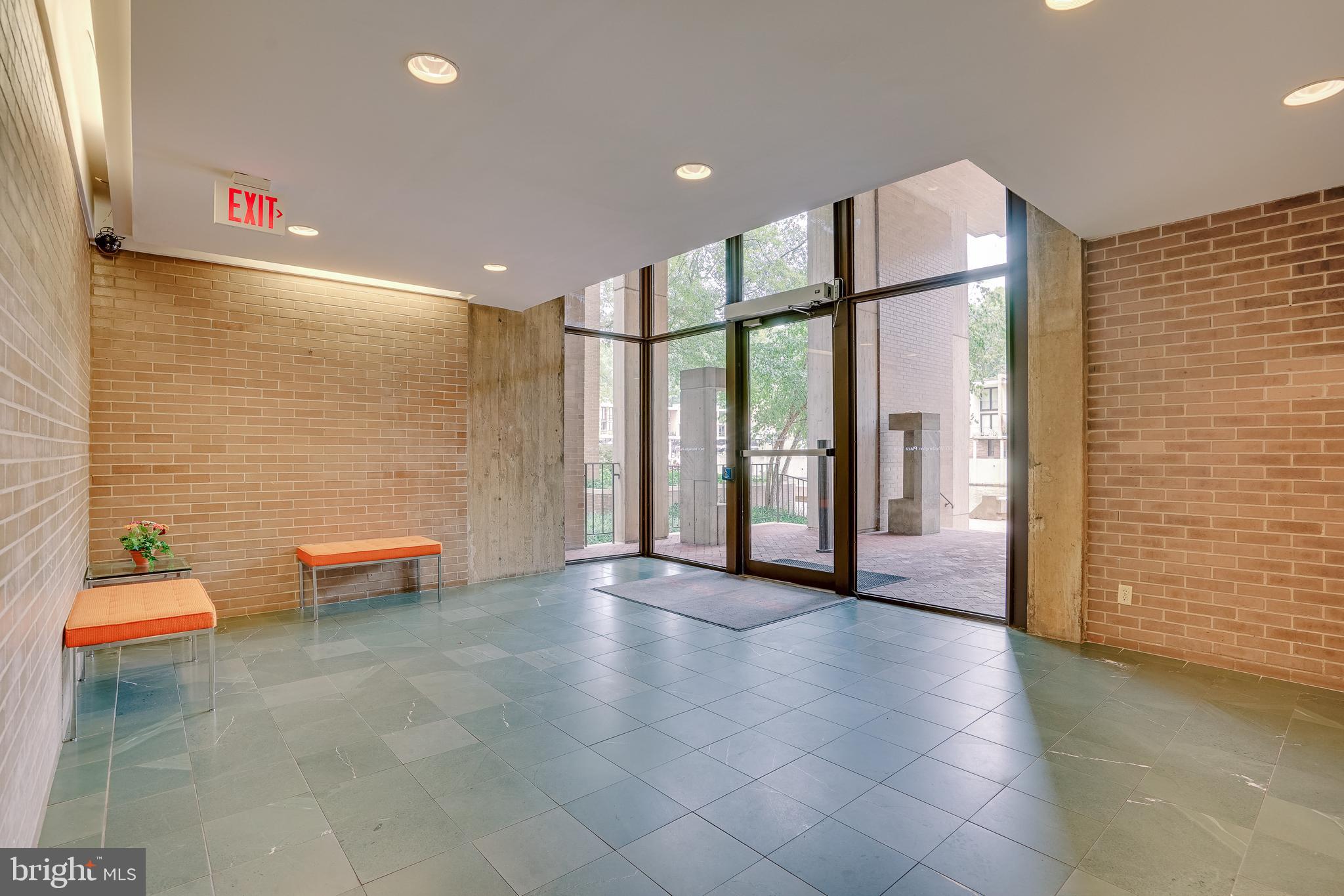 LAKE ANNE OF RESTON - Residential