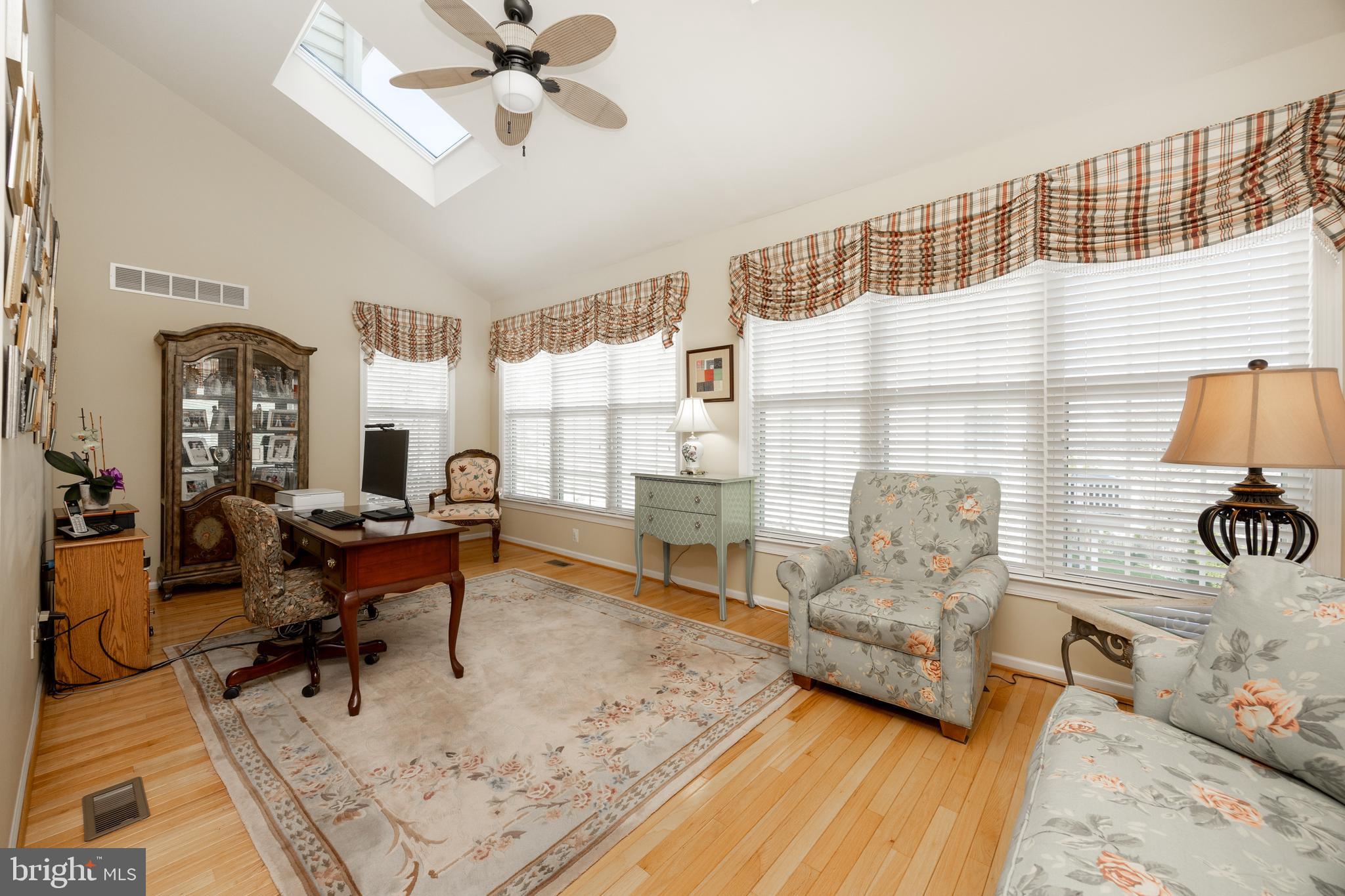 RIVERCREST - Residential