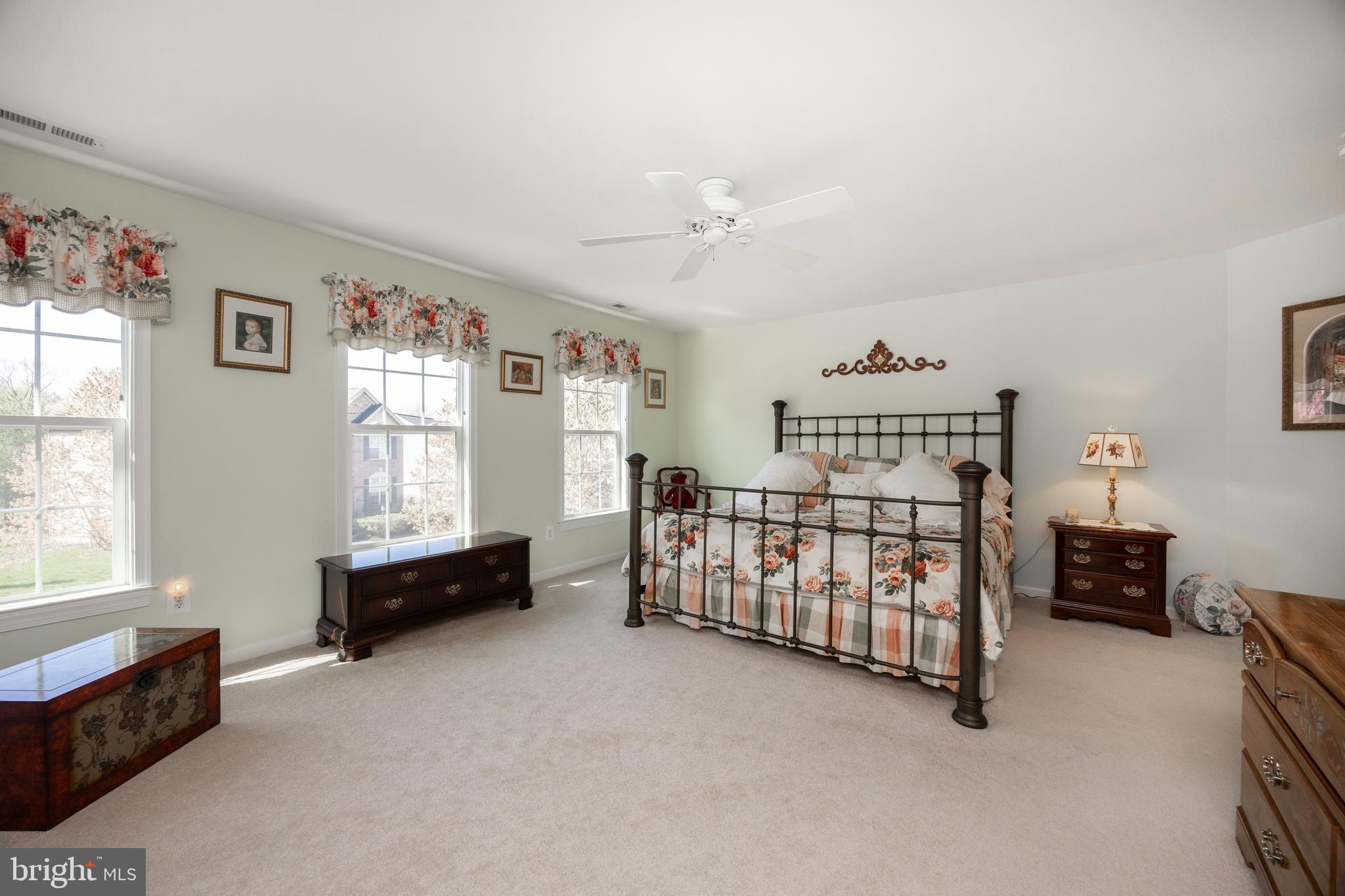 RIVERCREST - Residential