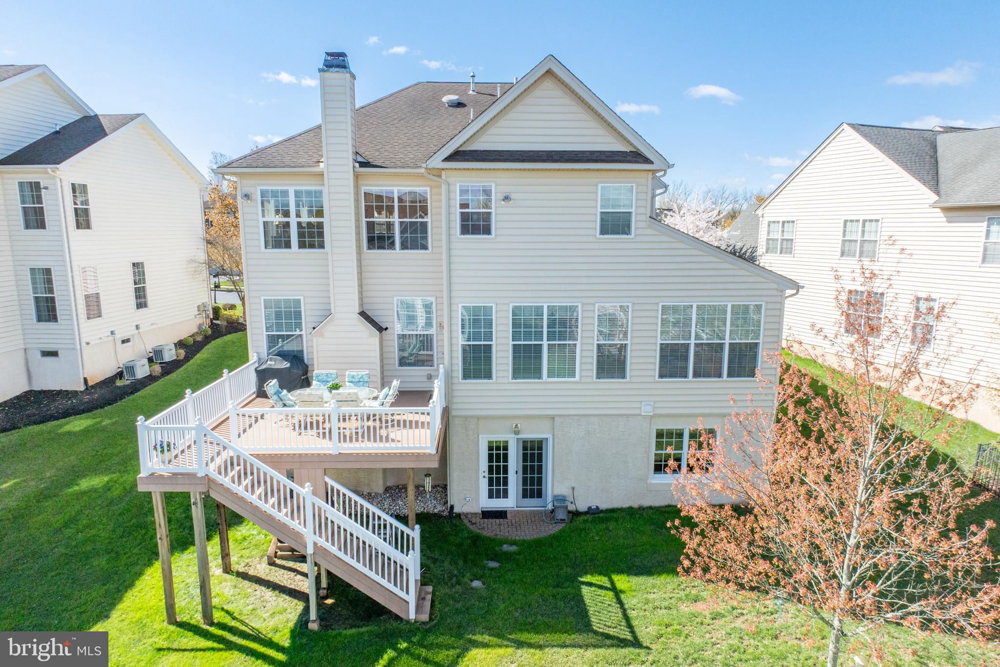 RIVERCREST - Residential