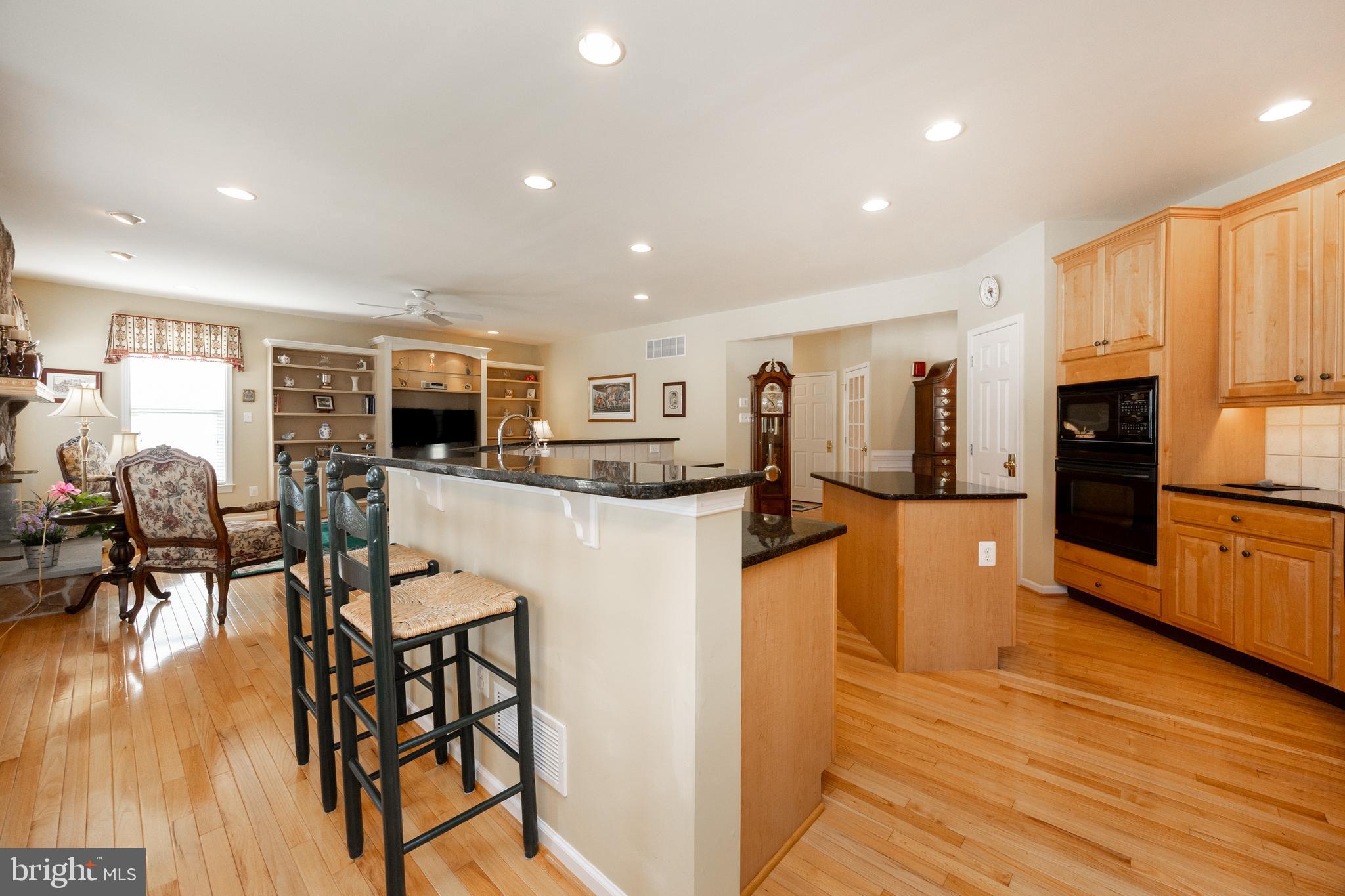 RIVERCREST - Residential