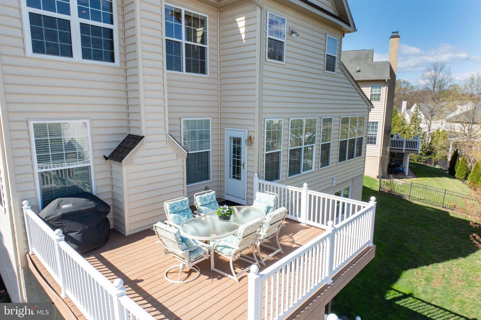 RIVERCREST - Residential