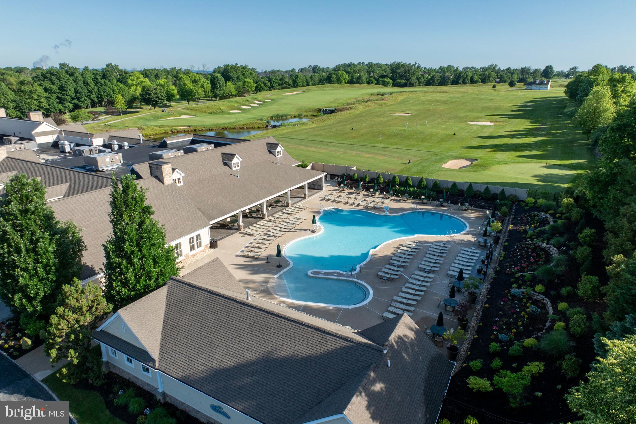 RIVERCREST - Residential