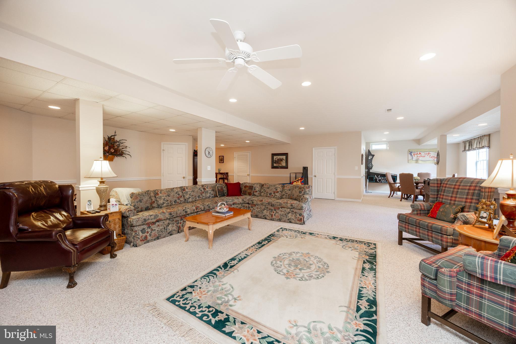 RIVERCREST - Residential