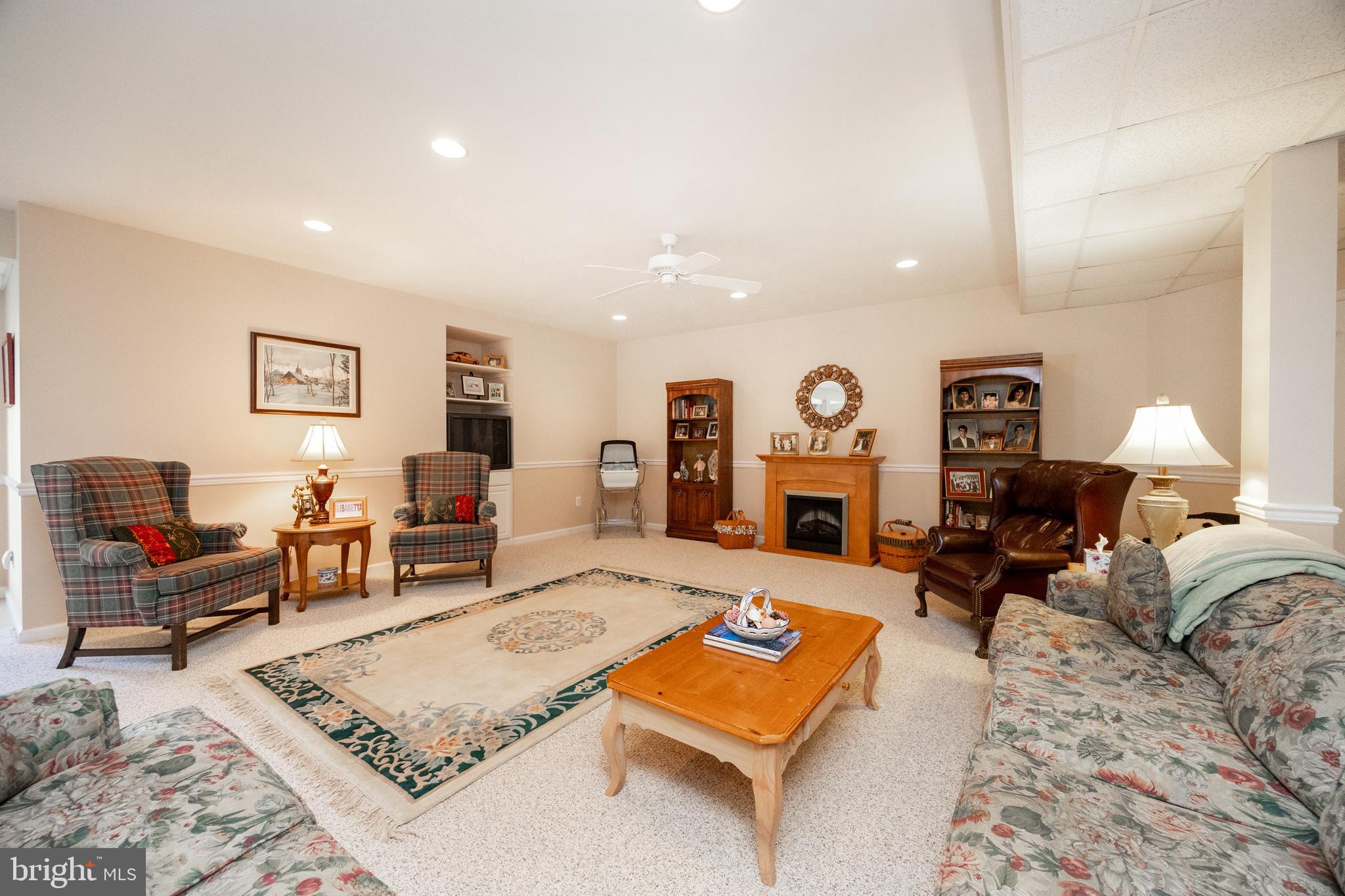 RIVERCREST - Residential