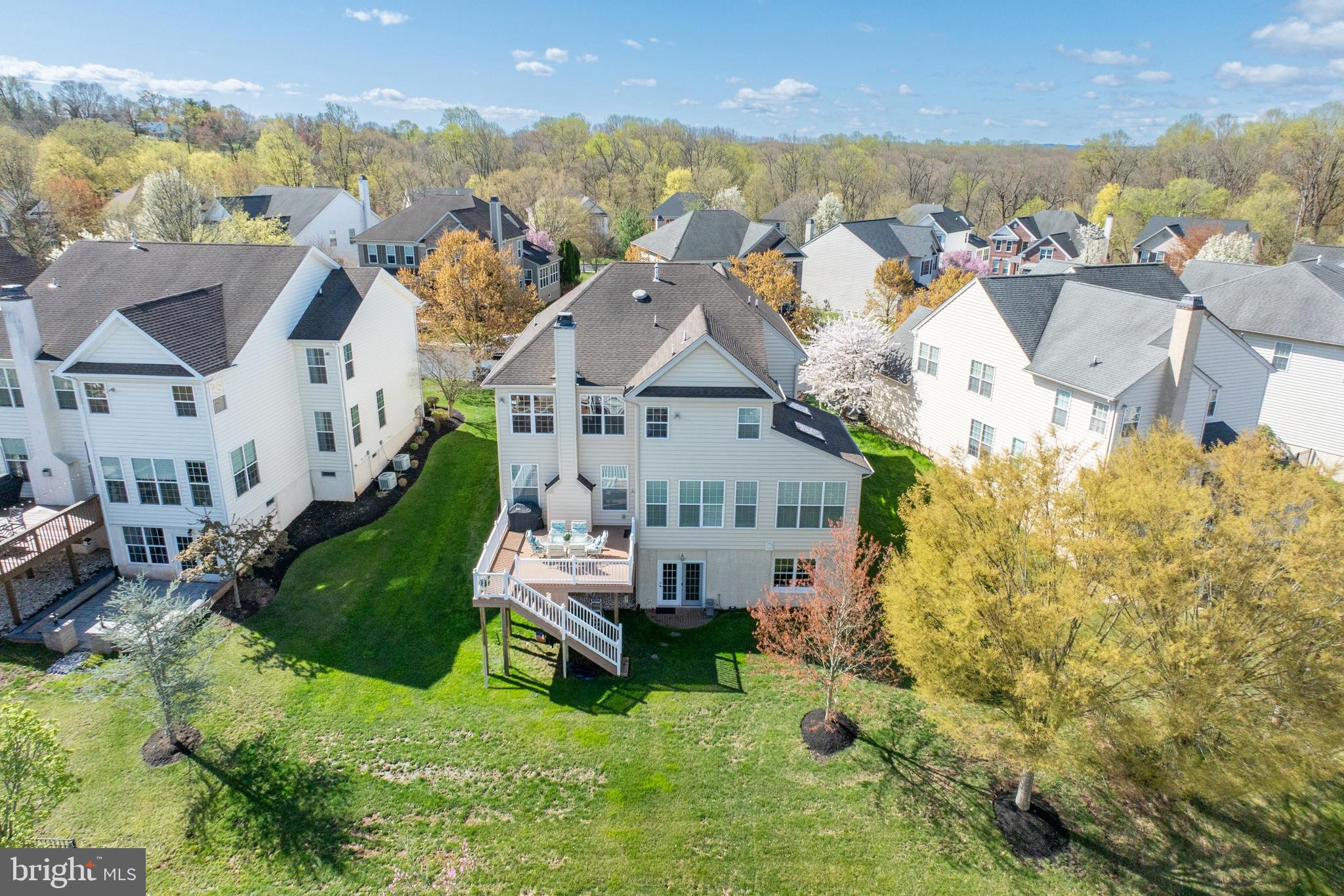 RIVERCREST - Residential