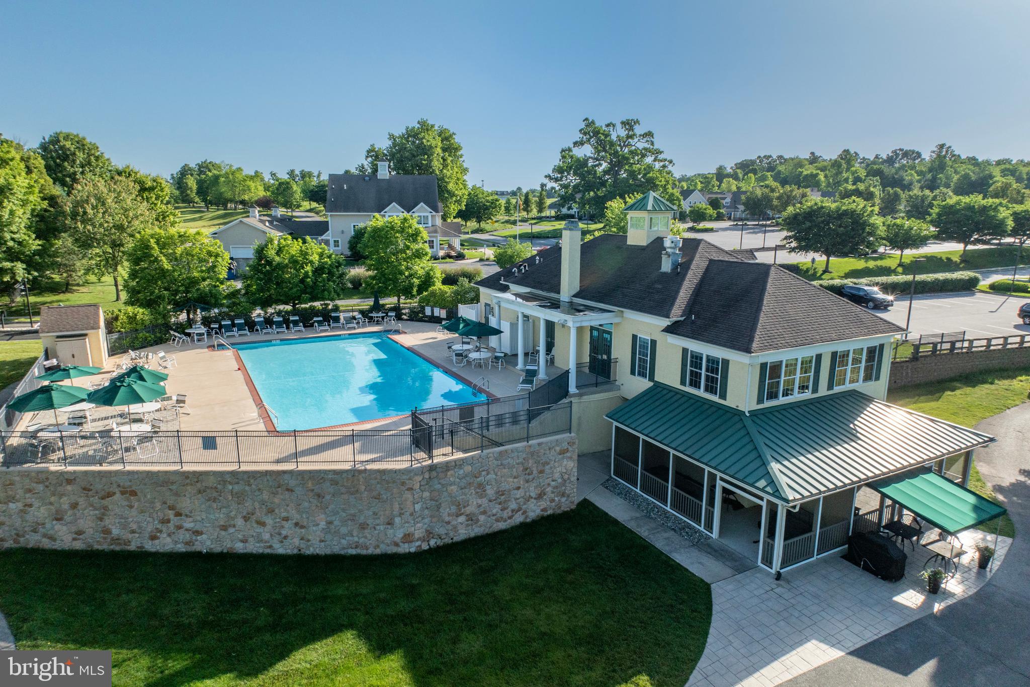 RIVERCREST - Residential