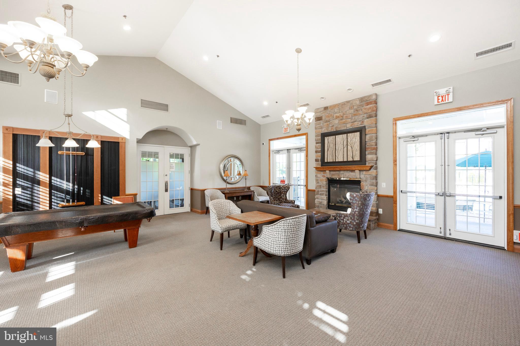 RIVERCREST - Residential