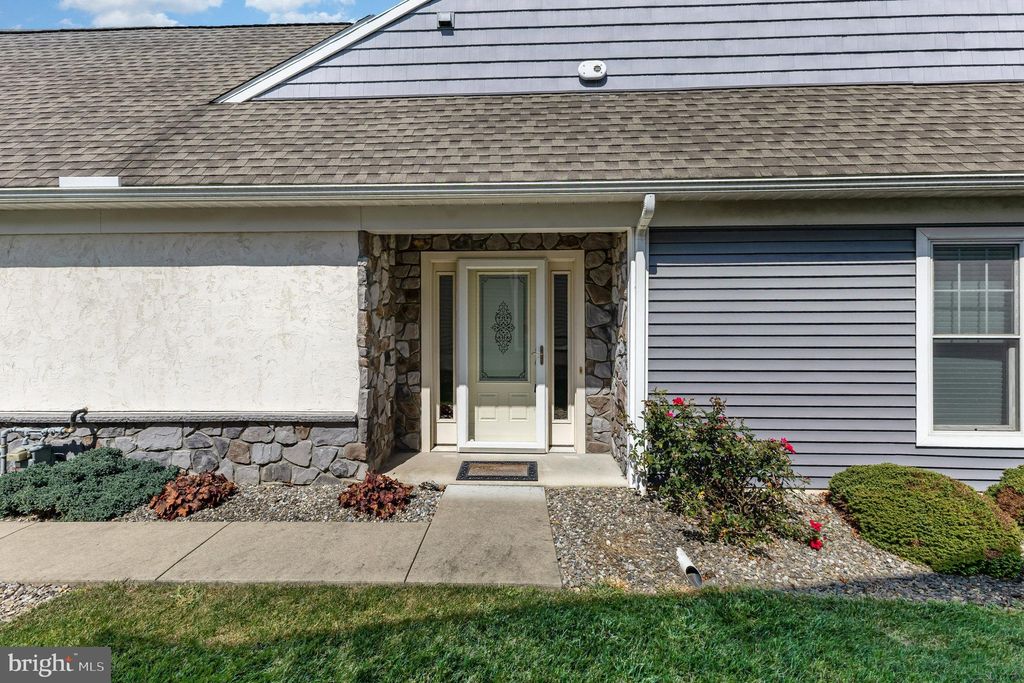 Photo of 1007 Great Hall Drive, LEBANON, PA 17042 (MLS # PALN2022936)