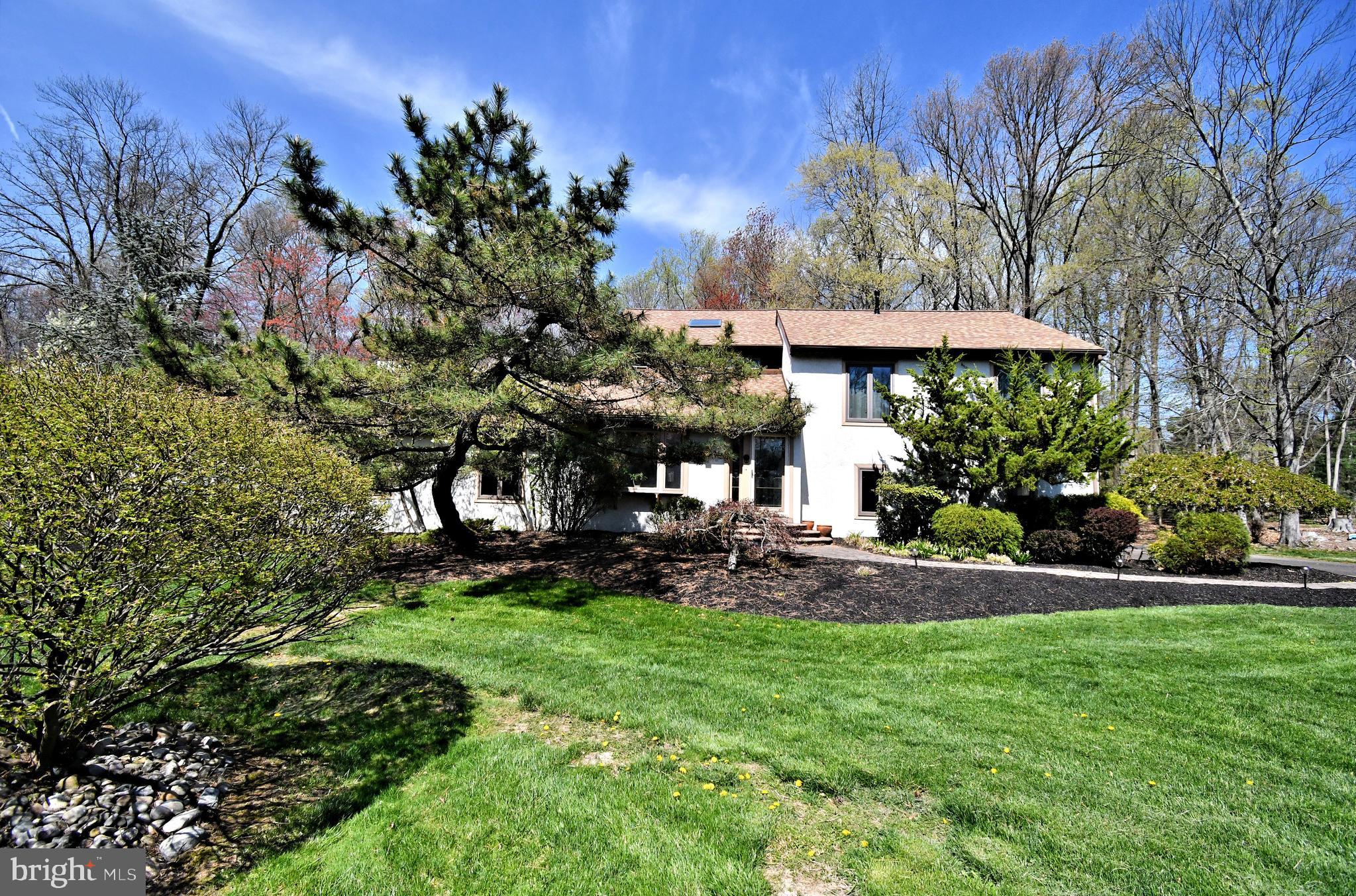 12 VIRGINIA LANE