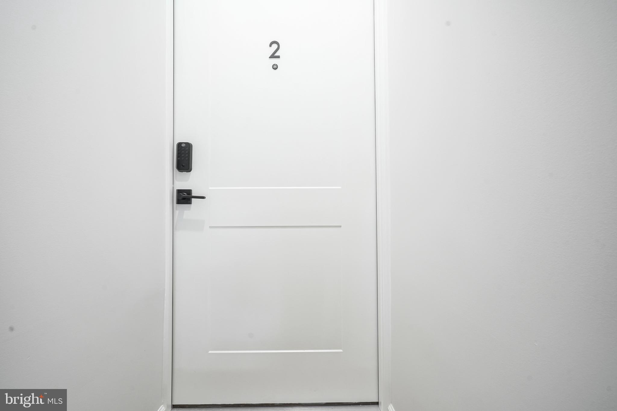 952 N MARSHALL STREET 2