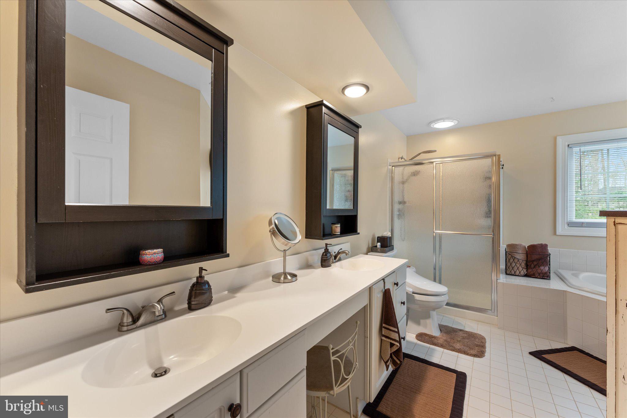 MEADOWBROOK WOODS - Residential