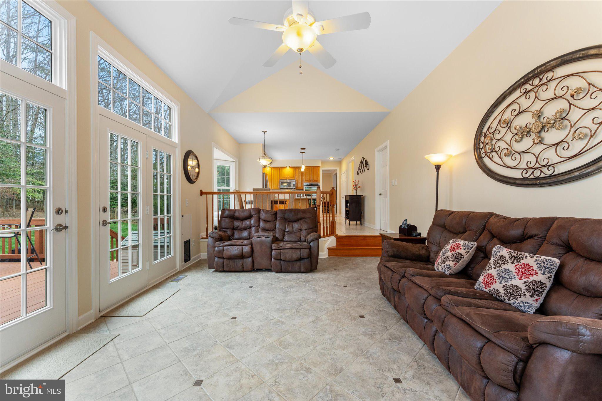 MEADOWBROOK WOODS - Residential