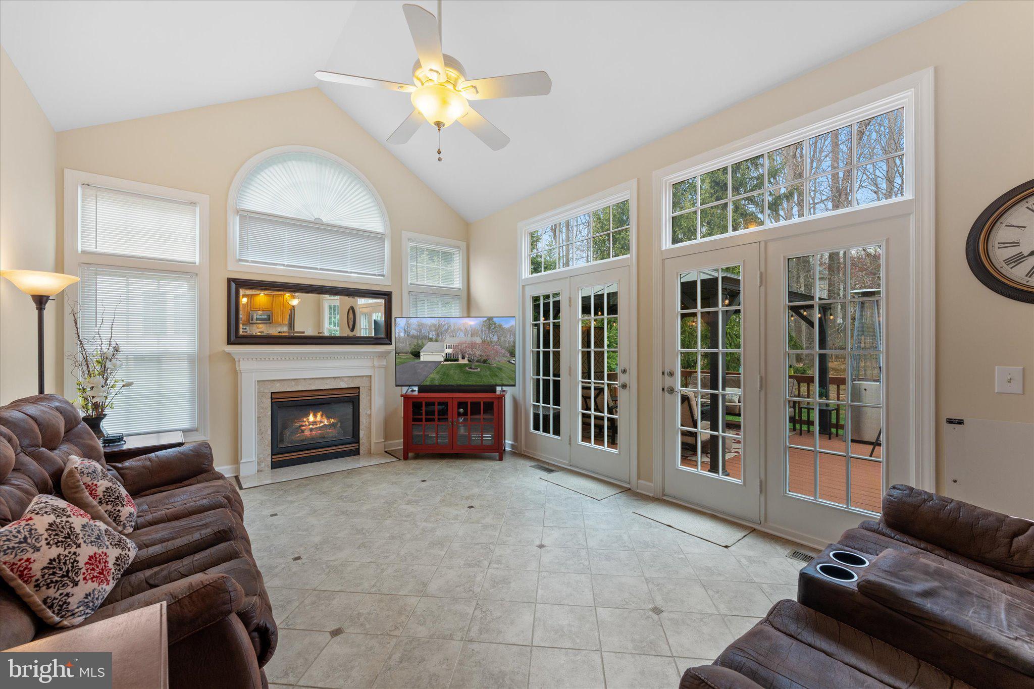 MEADOWBROOK WOODS - Residential