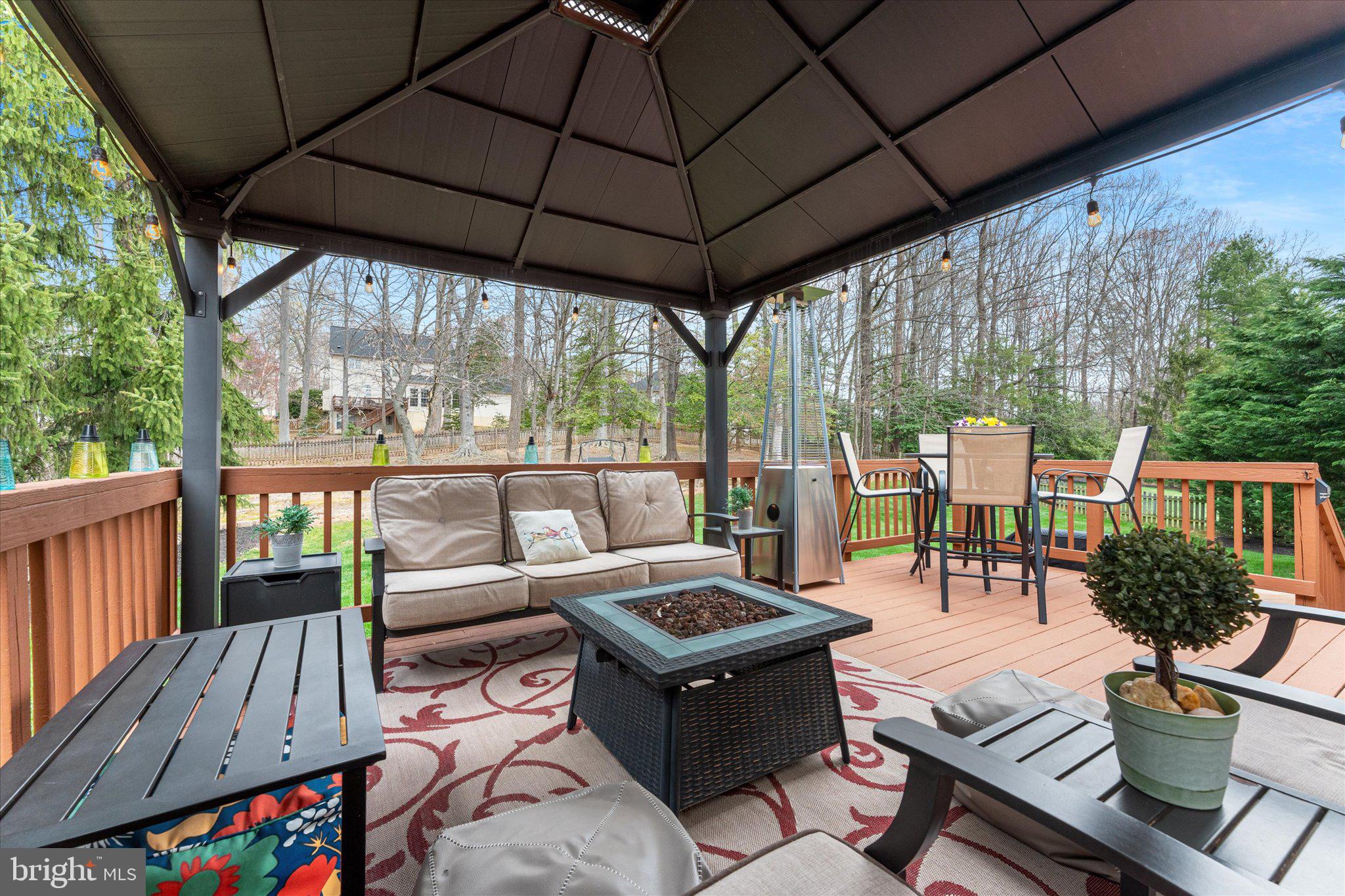 MEADOWBROOK WOODS - Residential