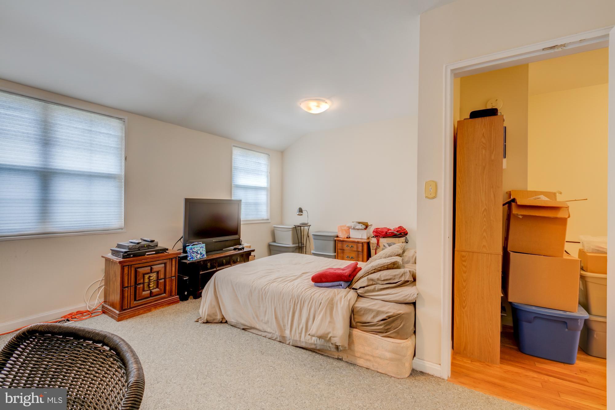 FAIRLINGTON TOWNE - Residential Lease