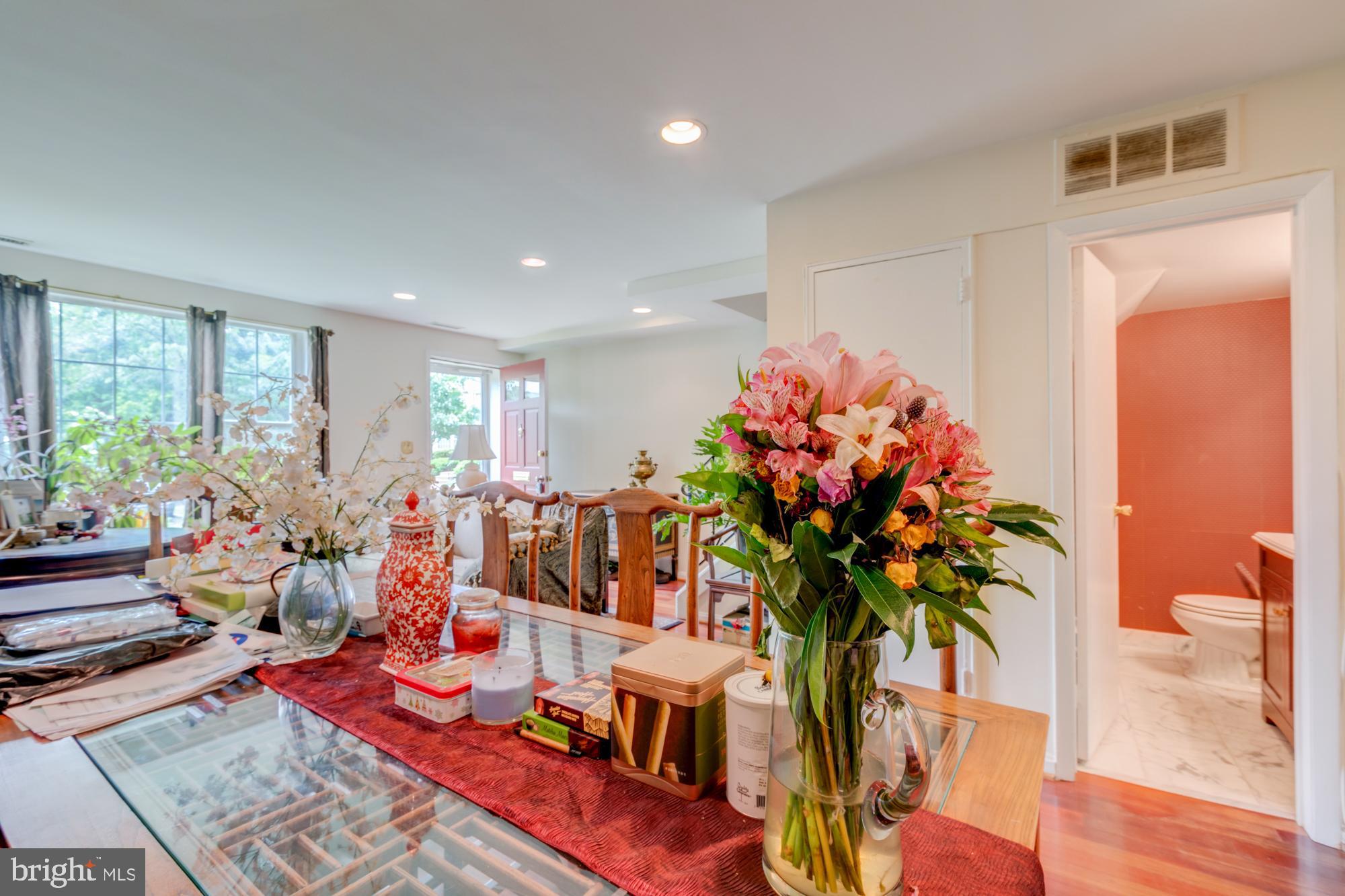 FAIRLINGTON TOWNE - Residential Lease