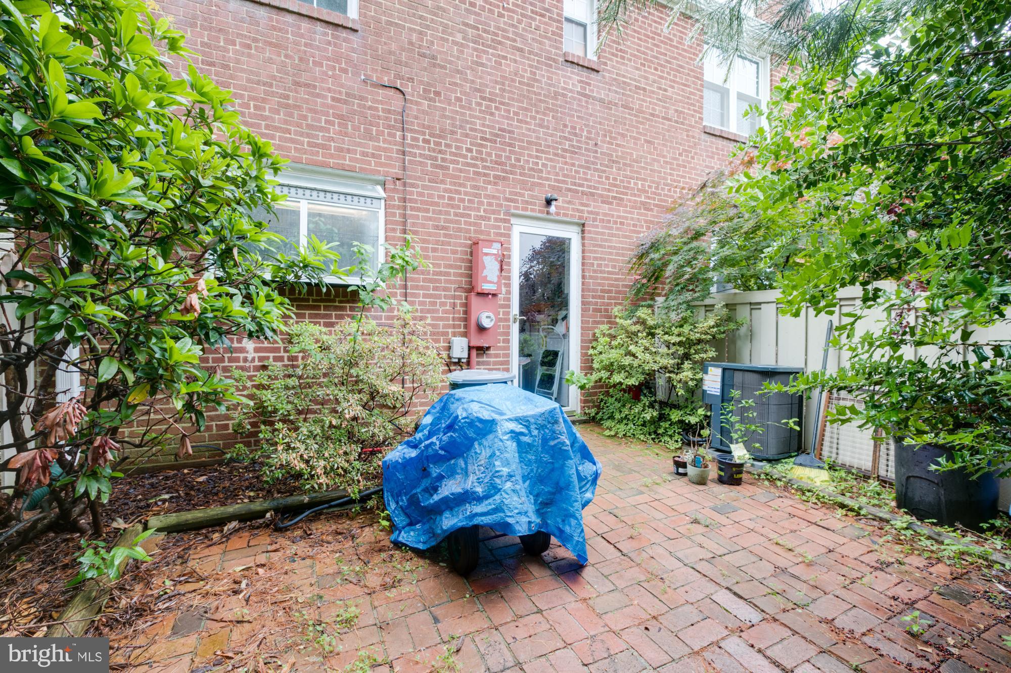 FAIRLINGTON TOWNE - Residential Lease