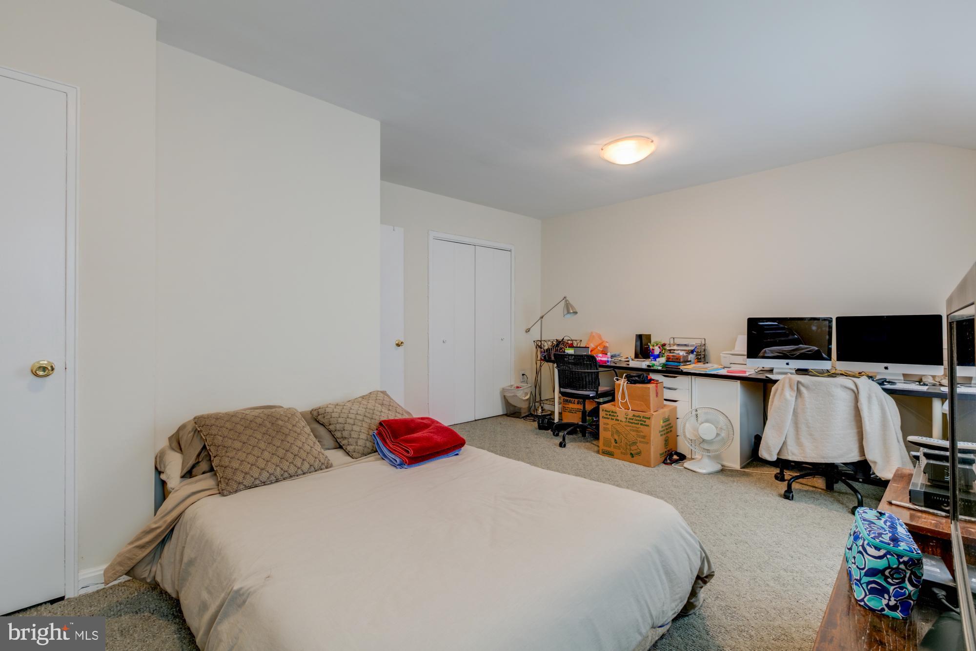 FAIRLINGTON TOWNE - Residential Lease