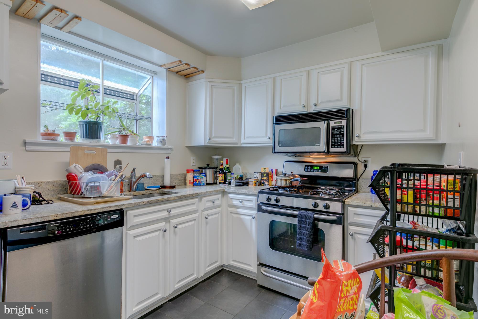 FAIRLINGTON TOWNE - Residential Lease