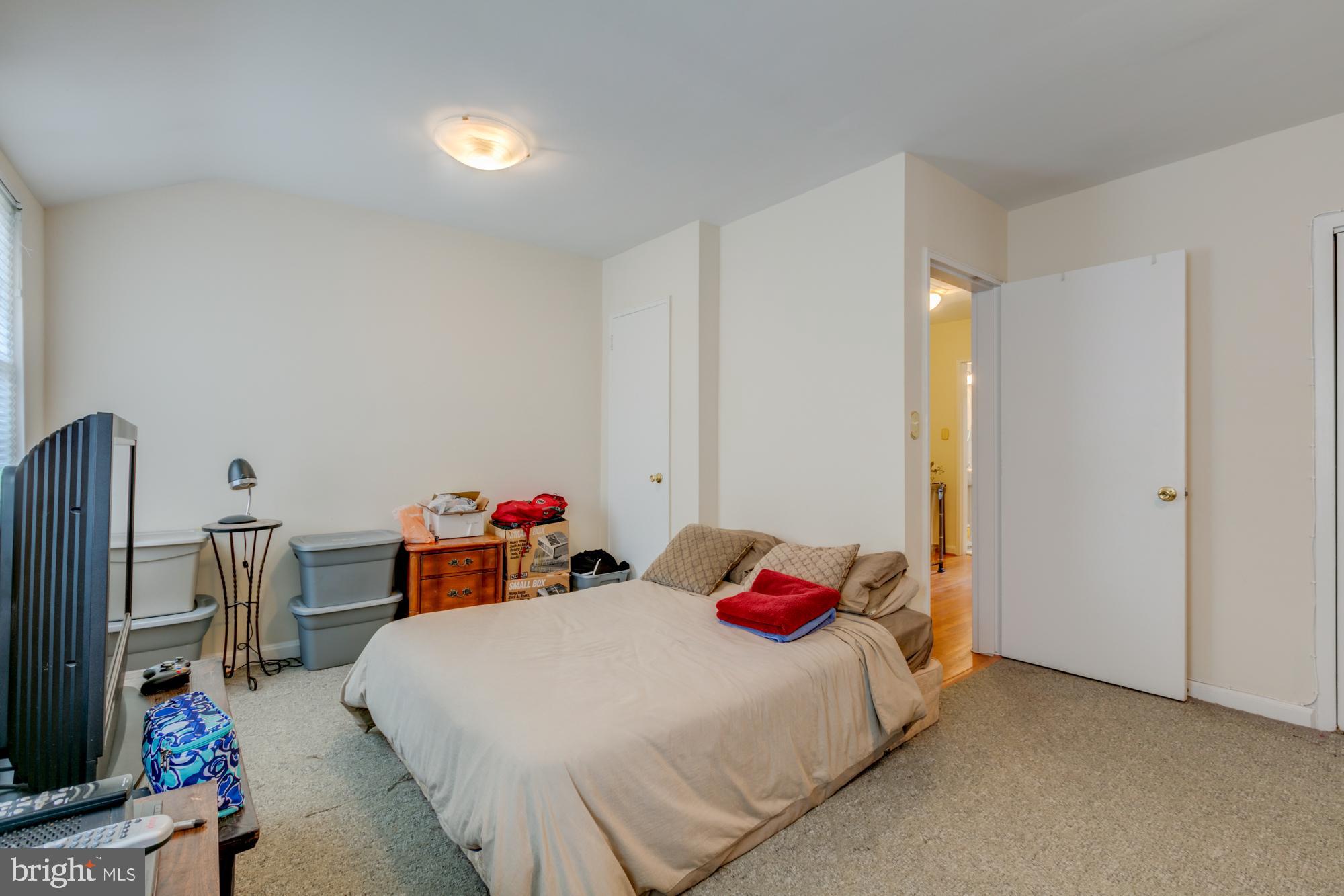 FAIRLINGTON TOWNE - Residential Lease