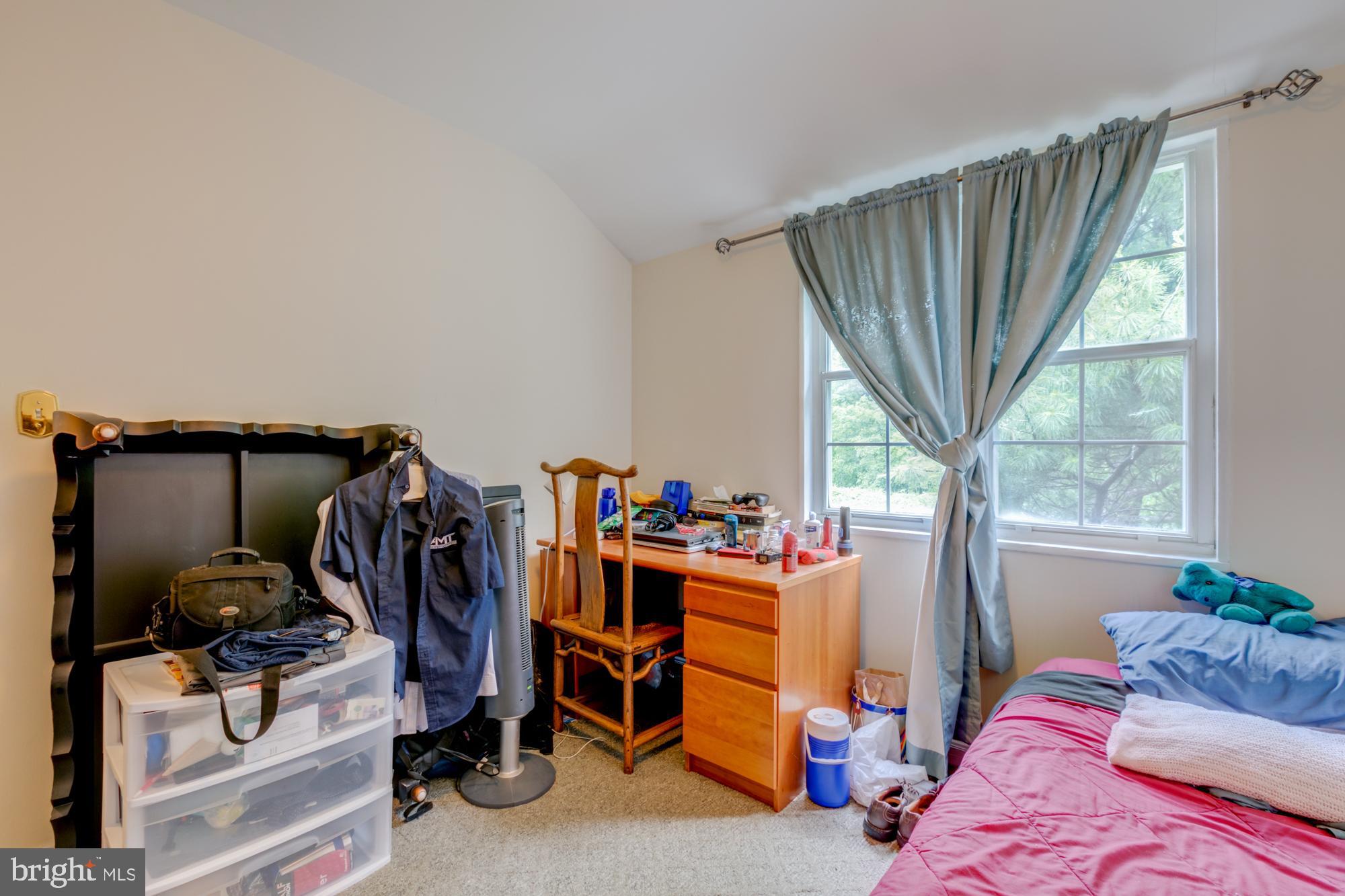 FAIRLINGTON TOWNE - Residential Lease