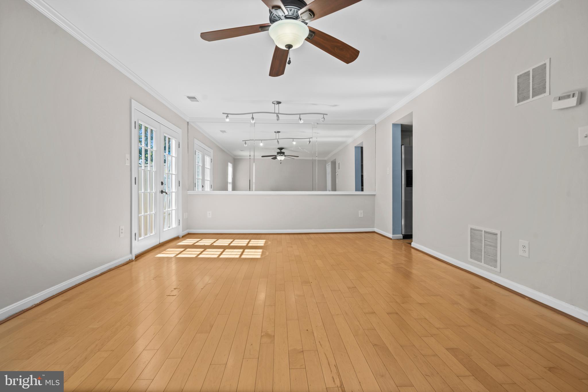 GREENHILLS - Residential