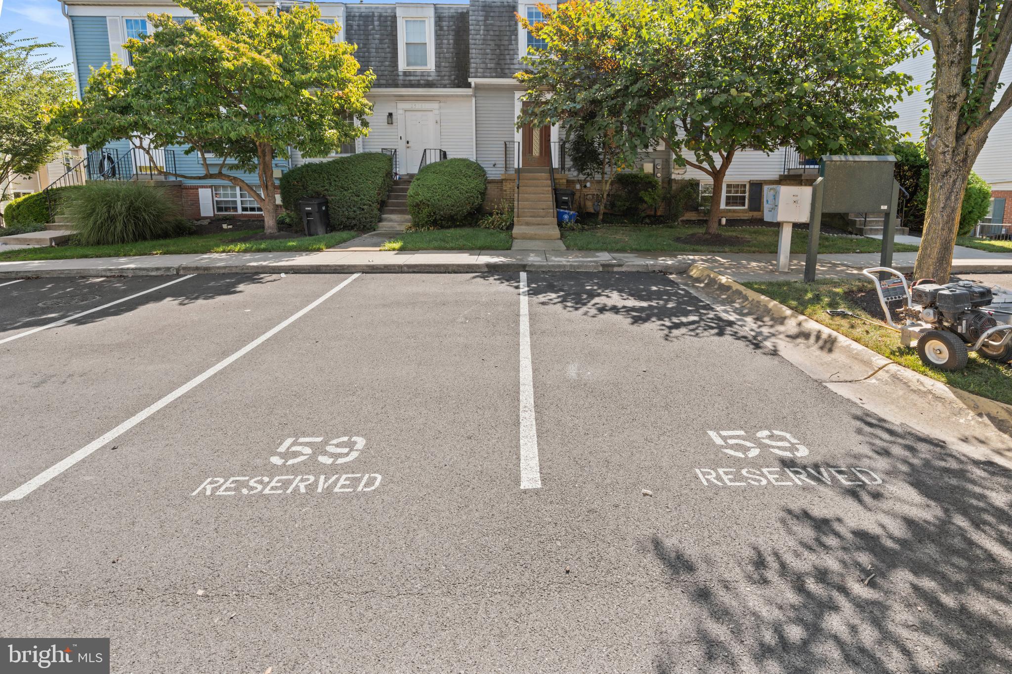 GREENHILLS - Residential