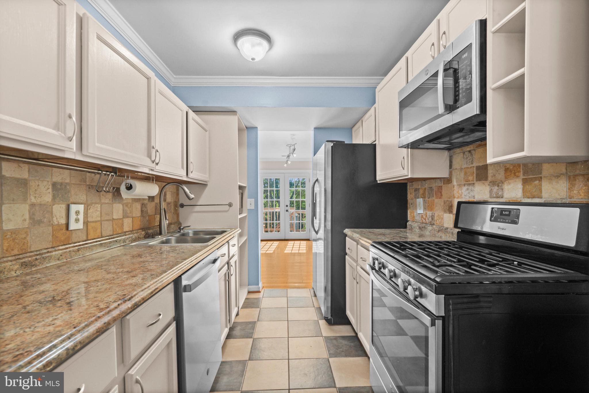 GREENHILLS - Residential