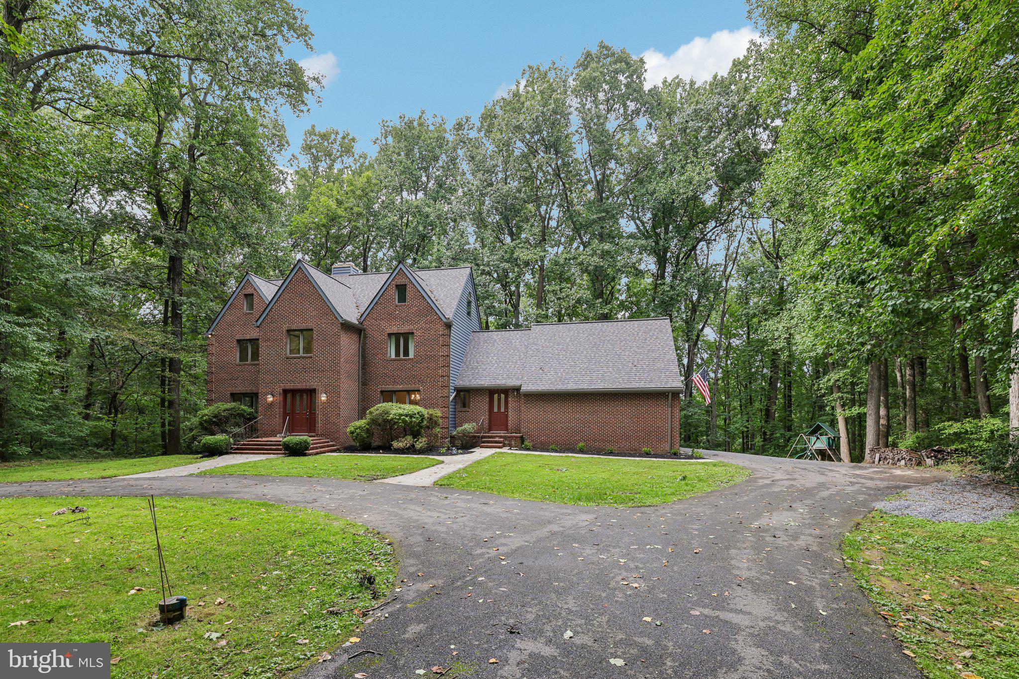 7012 WELLINGTON DRIVE