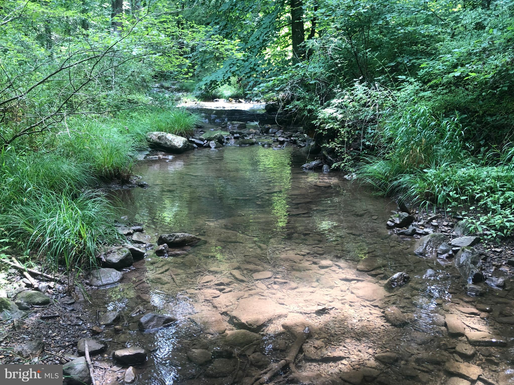 NONE UNRESTRICTED - Land