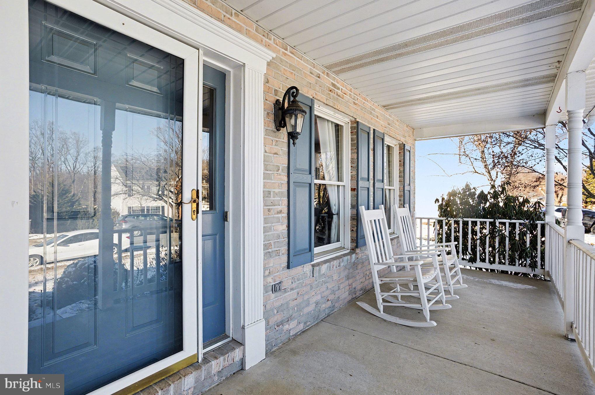 1000 LONGSTREAM COURT