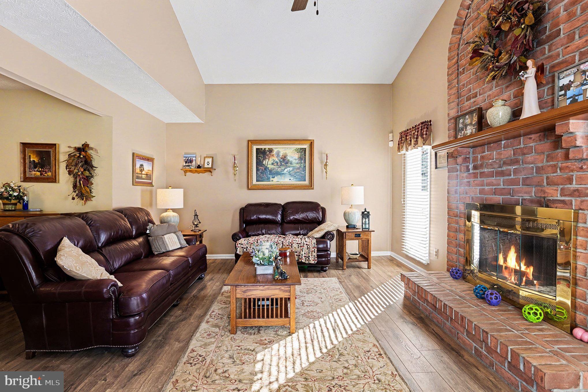 1000 LONGSTREAM COURT