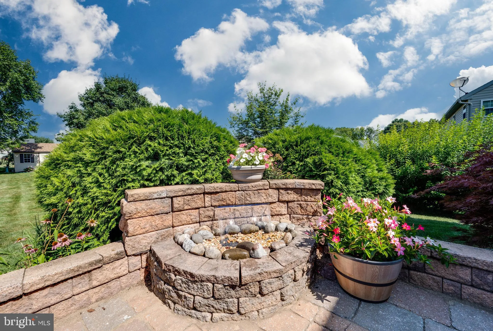 Blandon, Pennsylvania 19510, United States, 5 Bedrooms Bedrooms, ,4 BathroomsBathrooms,Residential,Pending,190914