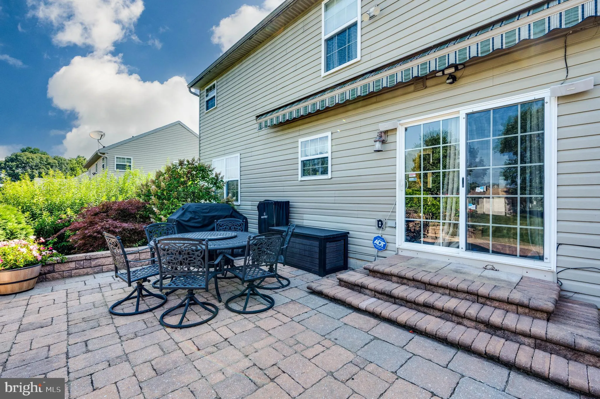 Blandon, Pennsylvania 19510, United States, 5 Bedrooms Bedrooms, ,4 BathroomsBathrooms,Residential,Pending,190914