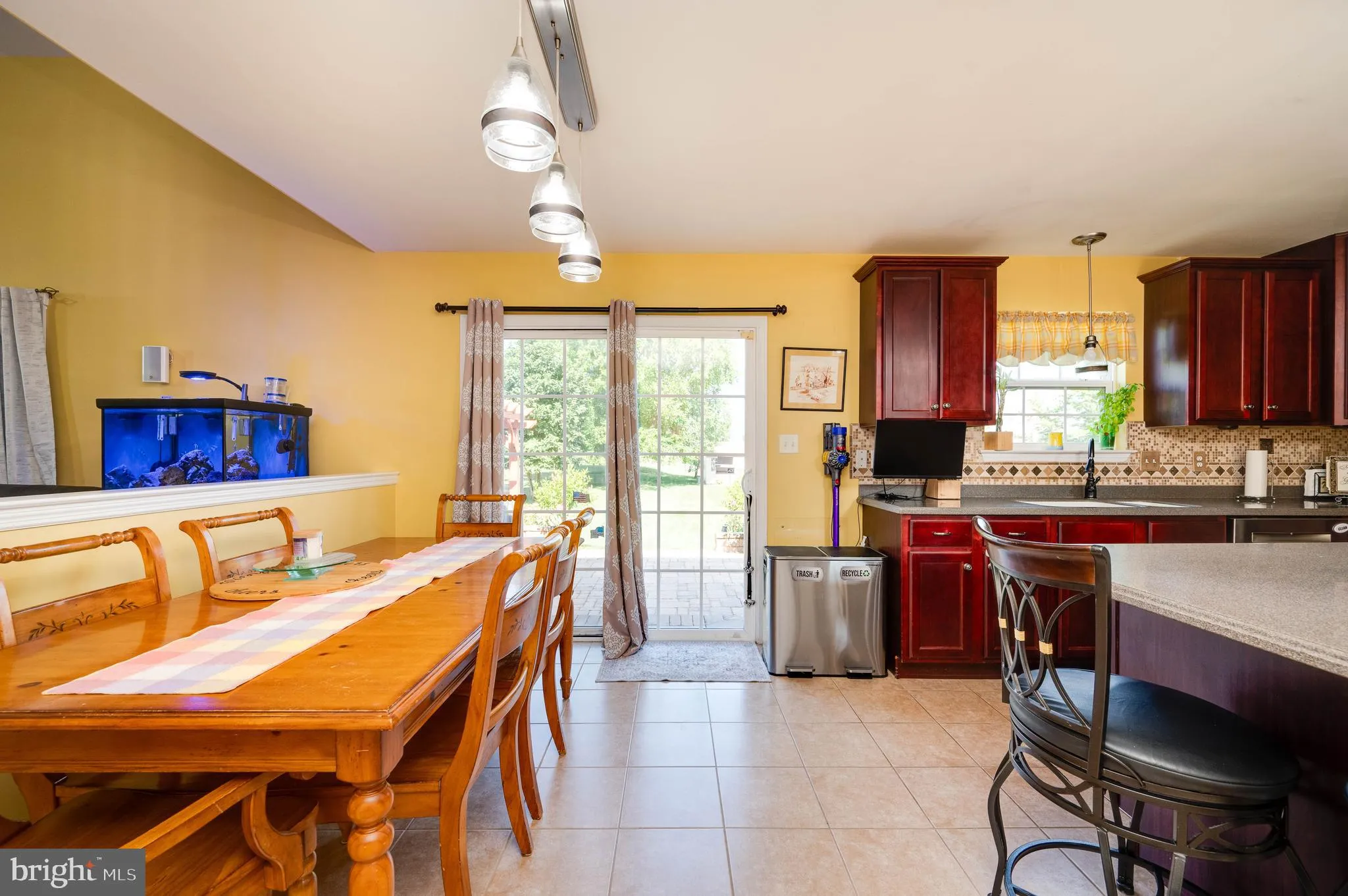 Blandon, Pennsylvania 19510, United States, 5 Bedrooms Bedrooms, ,4 BathroomsBathrooms,Residential,Pending,190914