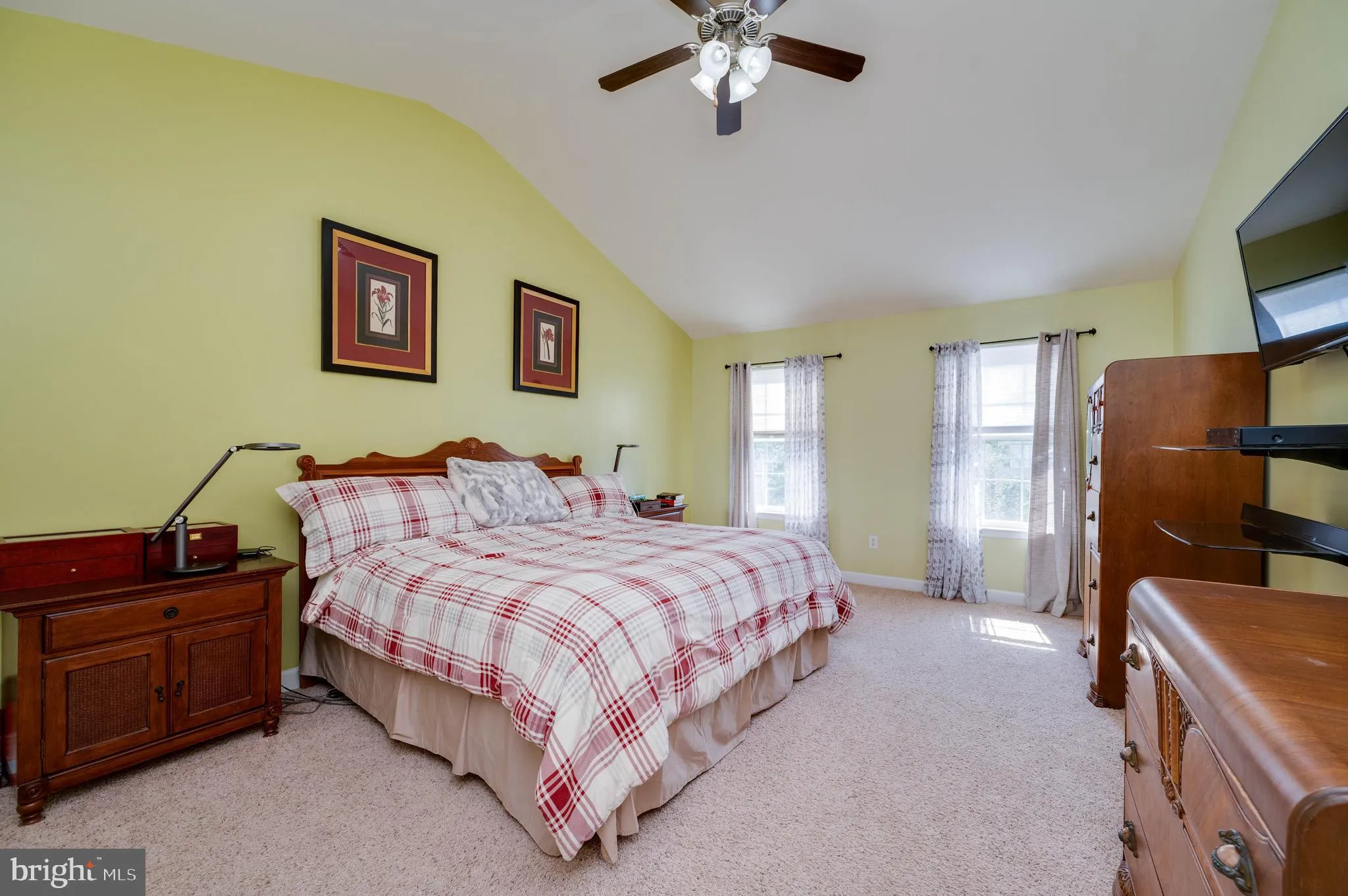 Blandon, Pennsylvania 19510, United States, 5 Bedrooms Bedrooms, ,4 BathroomsBathrooms,Residential,Pending,190914