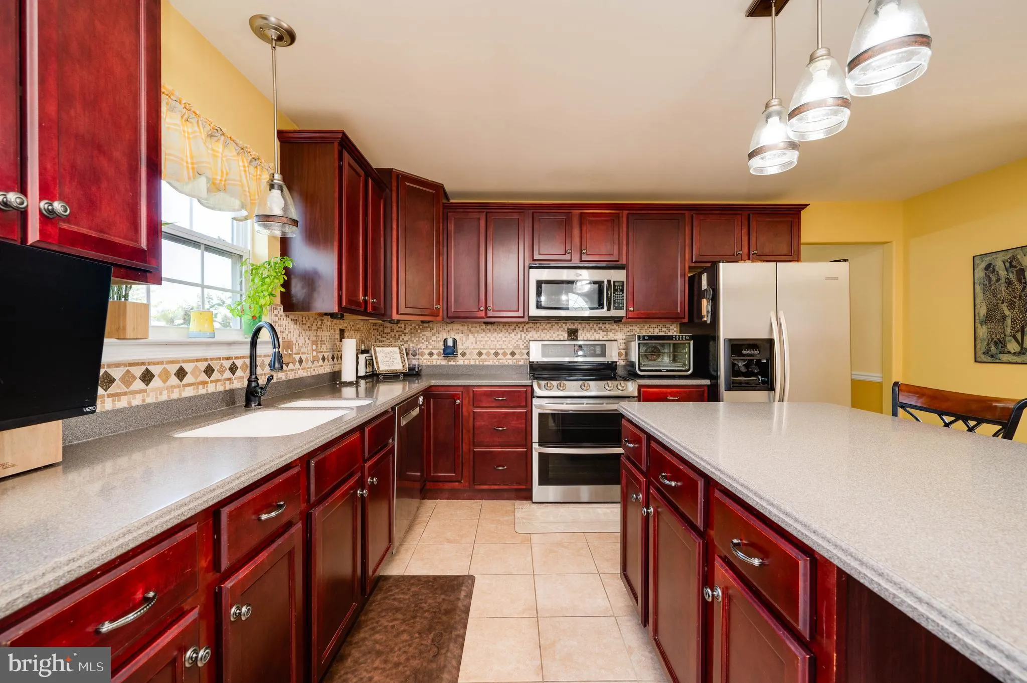 Blandon, Pennsylvania 19510, United States, 5 Bedrooms Bedrooms, ,4 BathroomsBathrooms,Residential,Pending,190914